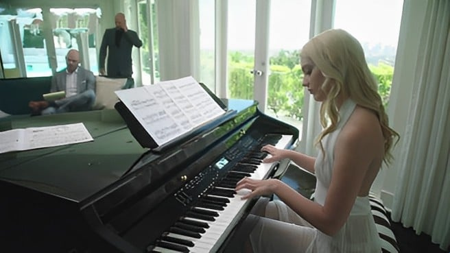 Inviter la fille d'un partenaire commercial
