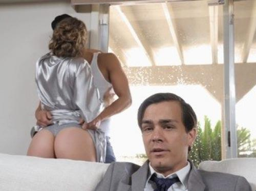 Babam hala evdeyken sürtük üvey annemi sikiyorum Babam hala evdeyken sürtük üvey annemi sikiyorum